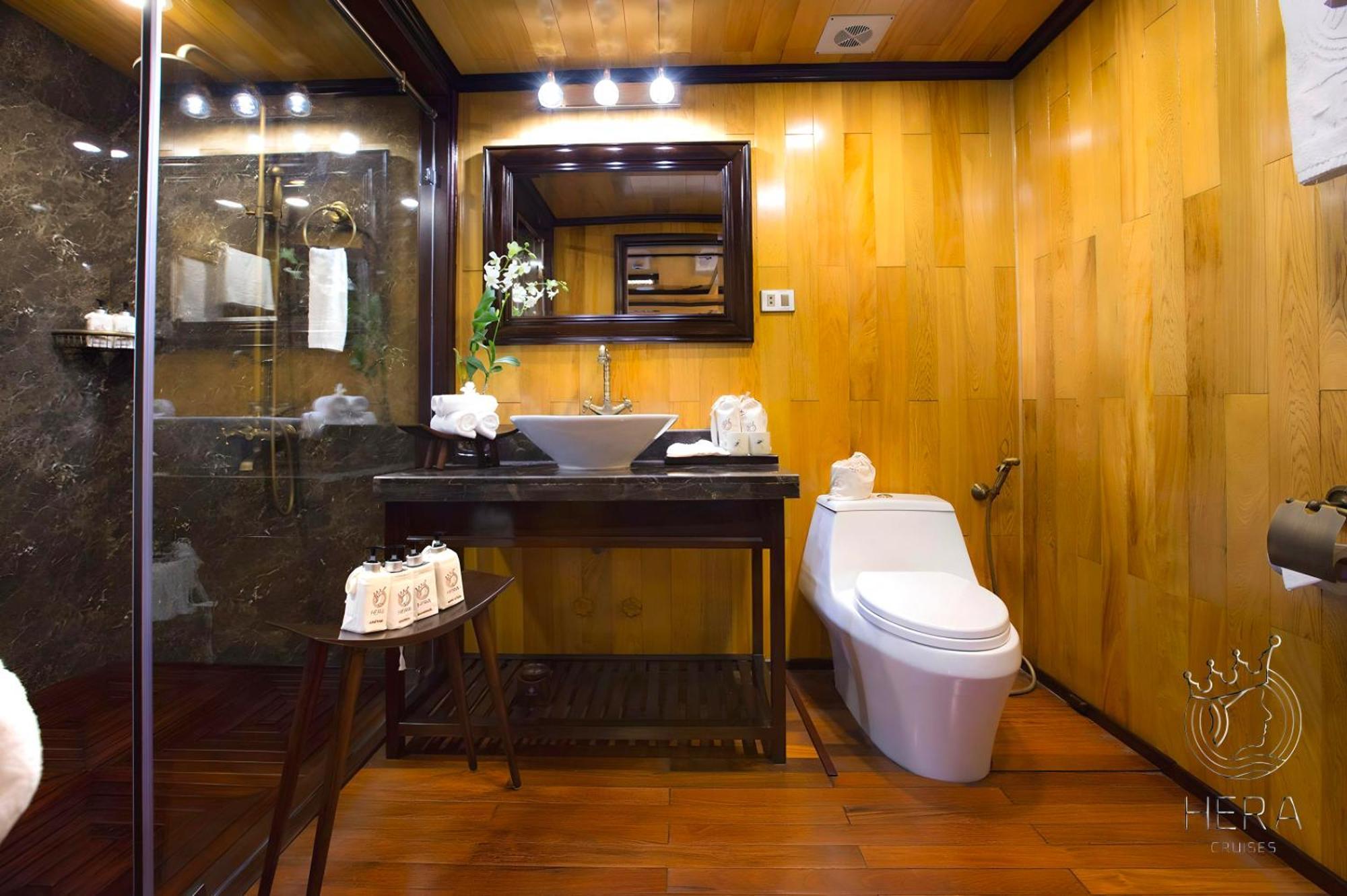 Hera Grand Luxury Cruise Ha Long Exterior foto